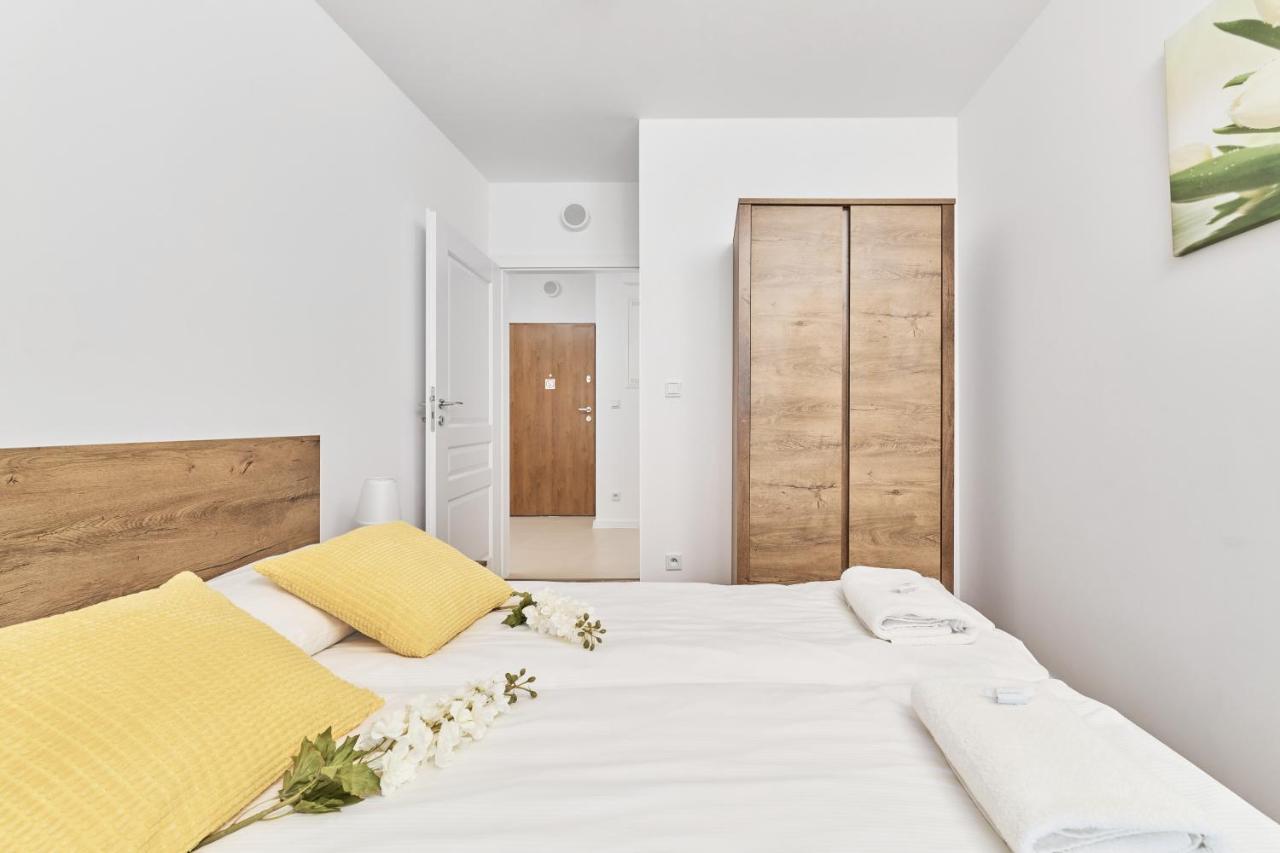 Apartment Krakowska 39 With Ac & Parking & Loggia Wroclaw By Noclegi Renters Extérieur photo